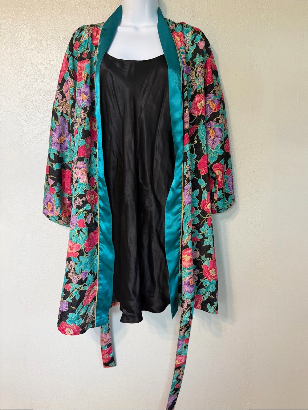 Vintage Interludes by Cira Oriental Floral Poppies Satin Dressing Gown Robe Sz M - Picture 12 of 12